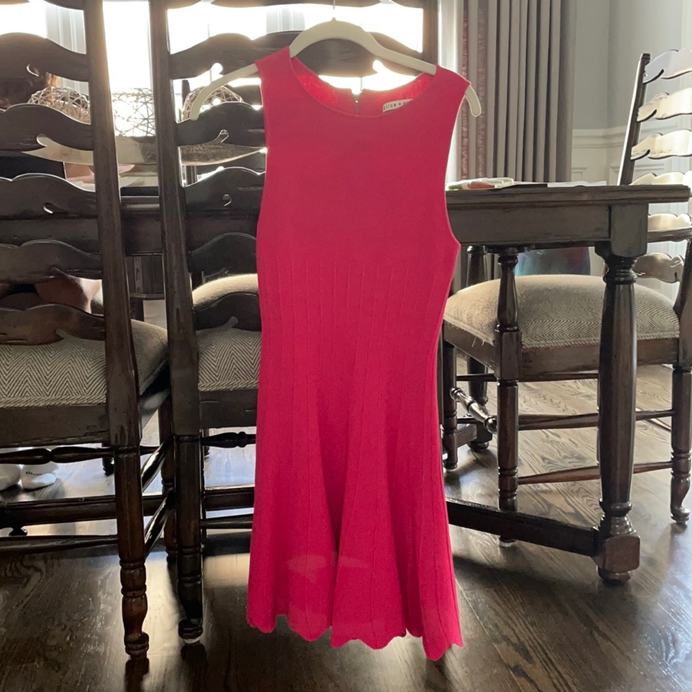 alice and olivia pink dress excellent condition